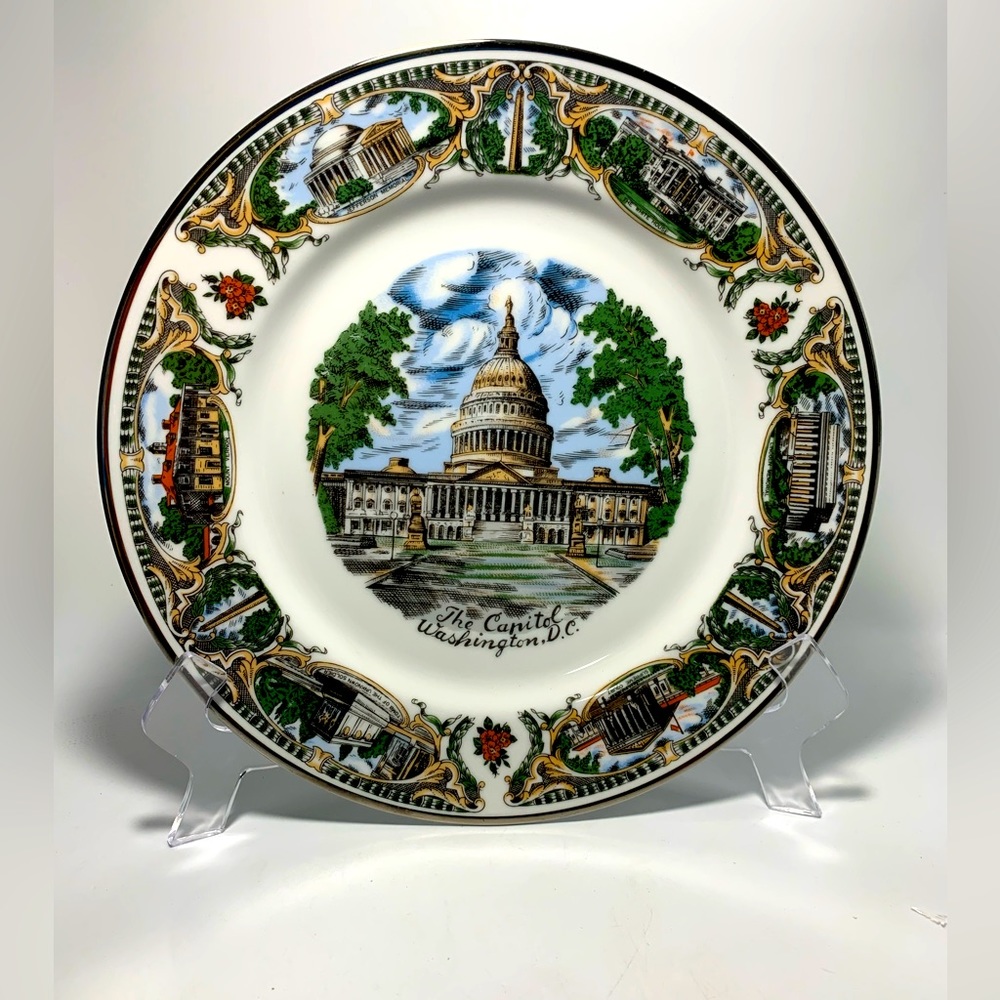 The Capital of Washington D.C. Souvenir Plate 10 Inches Colorful Gold Rimmed